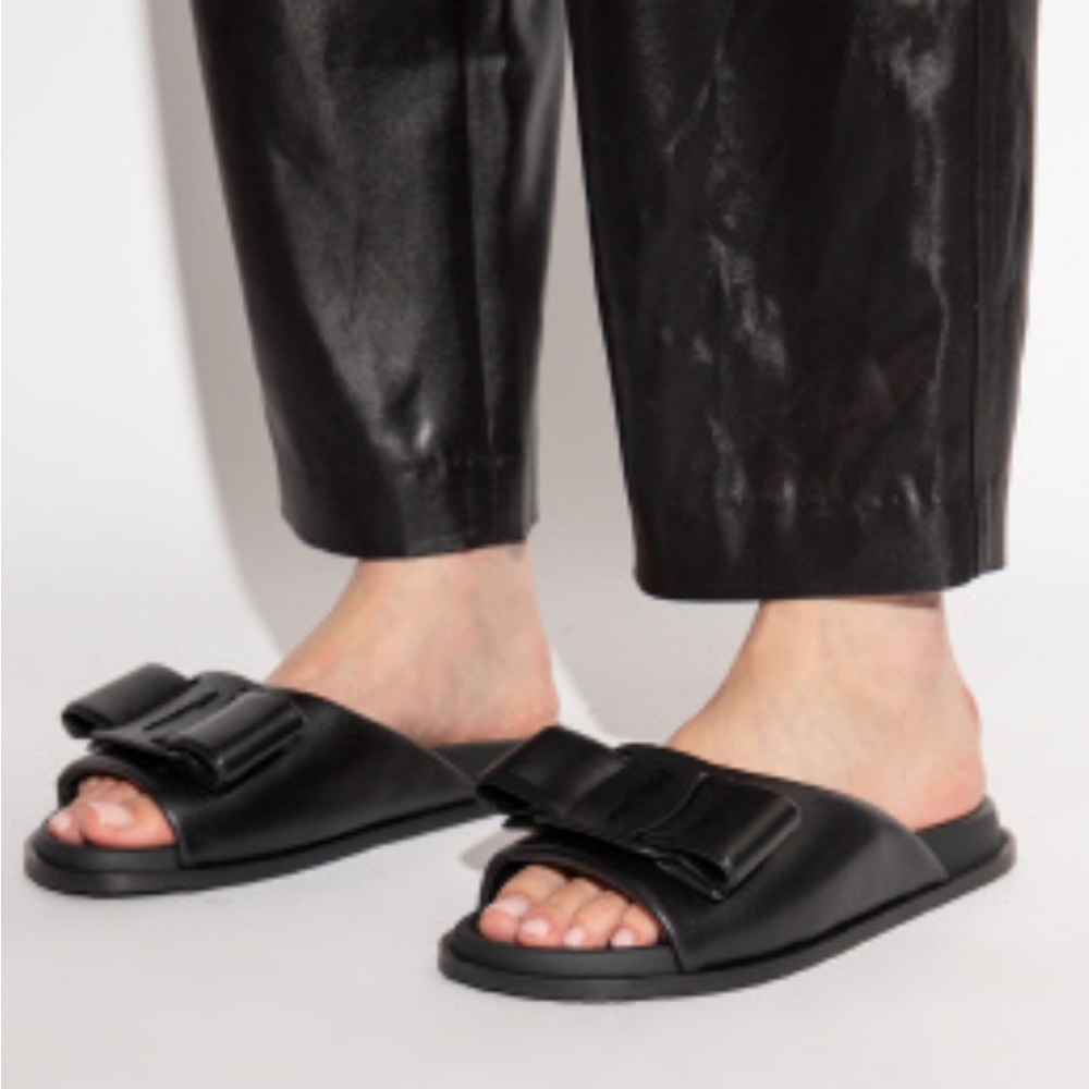 FERRAGAMO BLACK ‘Virgil’ slides, woman